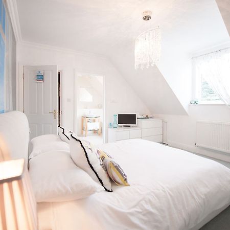 Pinewood Lodge Canford Cliffs 외부 사진